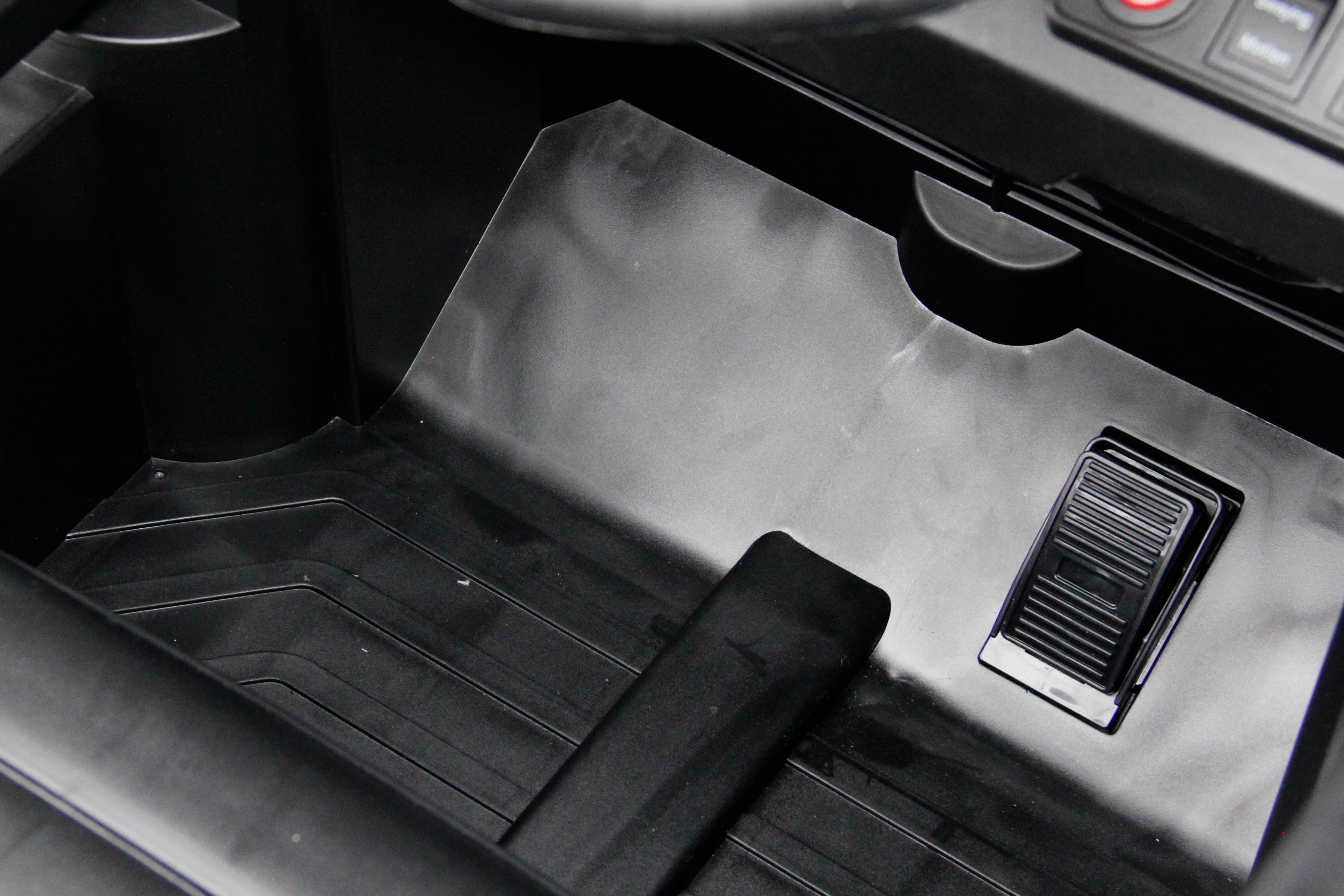 Quadriciclo Off Road Branco 12V - Image 8